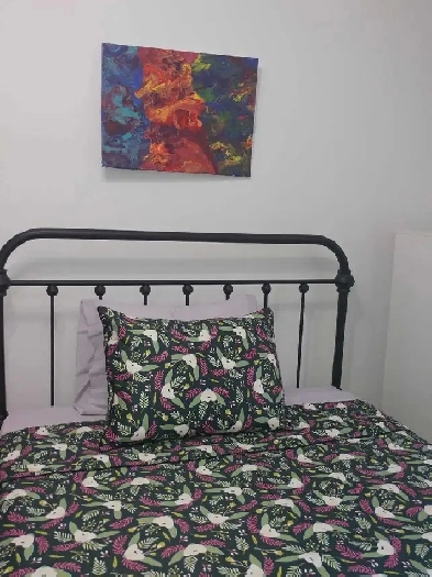 Belle chambre avec bain privé Berri-Uqam Image# 3