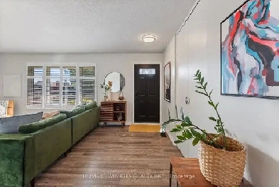 Beautiful, family friendly Mayfair neighborhood! Image# 4