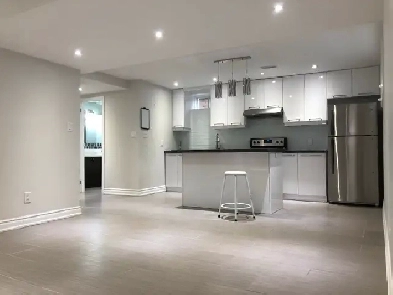 2 Bedroom, Modern Renovated Image# 6