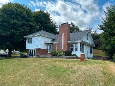 268 Seaview Drive, North Sydney, NS, B2A 3N4 Image# 1