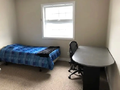 ROOM FOR SEPT.  -  2 MINUTES WALK TO LAURIER Image# 2