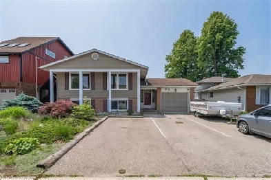 3 Bedroom 1 Bathroom House with Backyard Image# 6