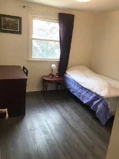 Seneca Private Room at 2nd floor of House Image# 2