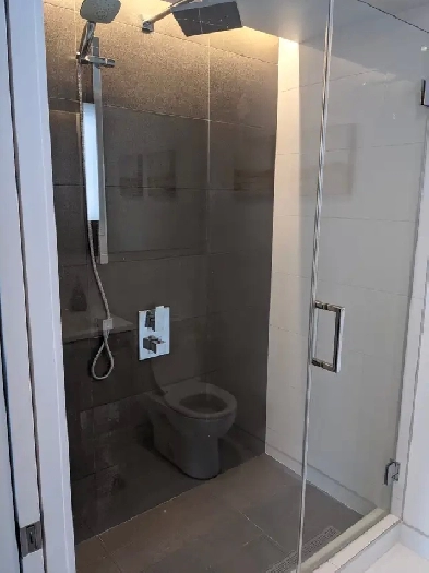 Semi-Furnished 1 Bed, 1 Bath Condo for Rent at Tour-des-Canadien Image# 1