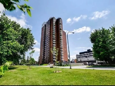 1 Bed 1 Bath Condo near Jacques Cartier Park Area, Gatineau! Image# 5
