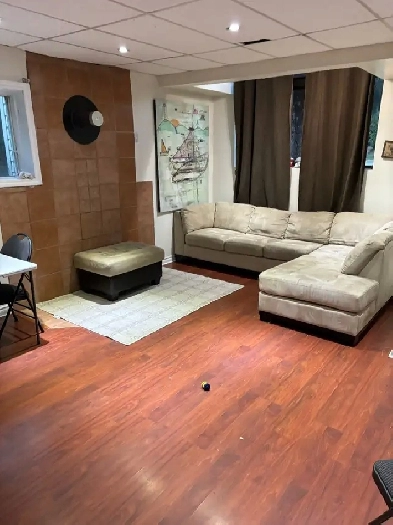all inclusive 2 bedroom apartment private entrance in a duplex Image# 7