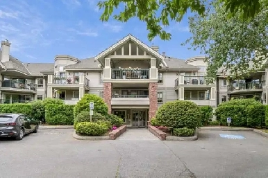 EXCELLENT COMPLEX IN BEAUTIFUL MURRAYVILLE! Image# 1