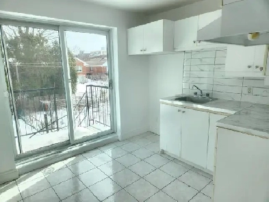 5 1/2 – Côte-des-Neiges près du métro Plamondon Image# 1