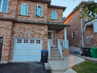 3 bed 2.5 washroom semi detach house upper portion for rent Image# 3