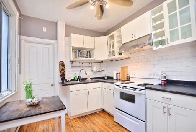 Big Room for Rent ALL INCLUDED – Heart of the Plateau Image# 4