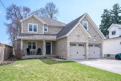 Six Bedroom Home with Inlaw Suite on Large Private Lot Image# 1