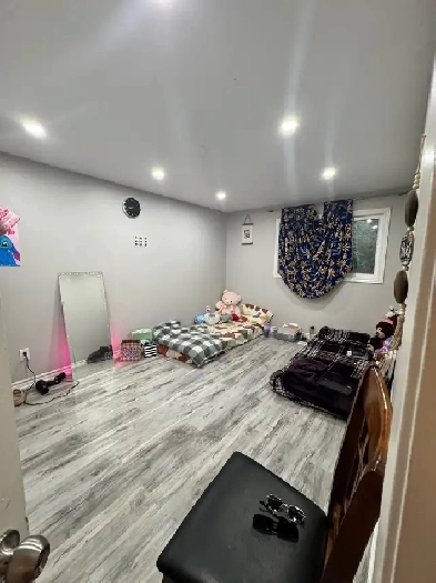 1Bedroom room Image# 2