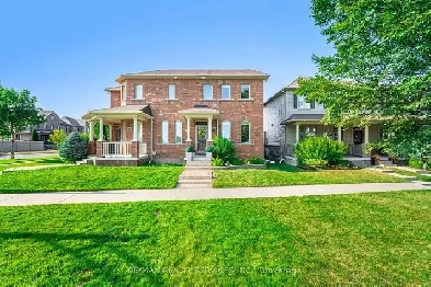 Comfortable and Stylish 3 Bed 4 Bath Semi Detached for Sale! Image# 2