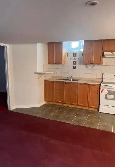 2 BED 1 BATH SEPARATE ENTRANCE BASEMENT Image# 1