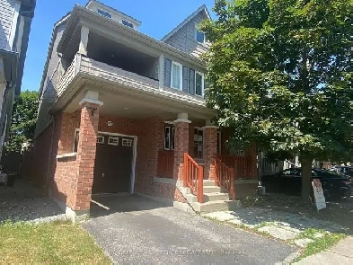 Move In Ready 3 Bedroom Detached Home in North Oshawa! Image# 12