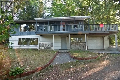 5 Bedroom on large lot Image# 3