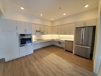Wheelchair Accessible 2 bed 1 bath Apartment Sublet Image# 1