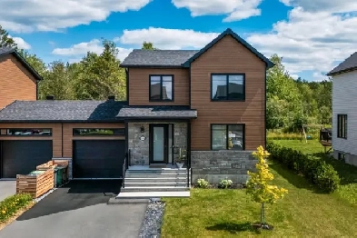 MAISON À ÉTAGES  GARAGE  ROCK FOREST Image# 1