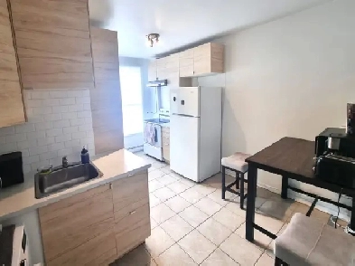 3 1/2, zone résidentielle, très proche de tous les services Image# 4