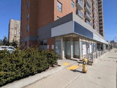 800 sq ft corner unit available for lease $2,600/month   HST Image# 1