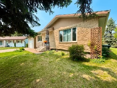 3 Bed | 2 Bath | Beautiful Yard Image# 3