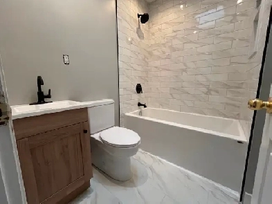 Full 3 Bedroom 2 Bed House for Rent Image# 7