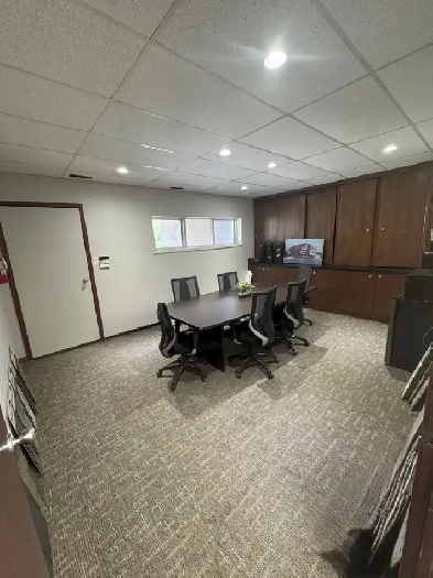 Modern Office Space on Henderson Highway Image# 3