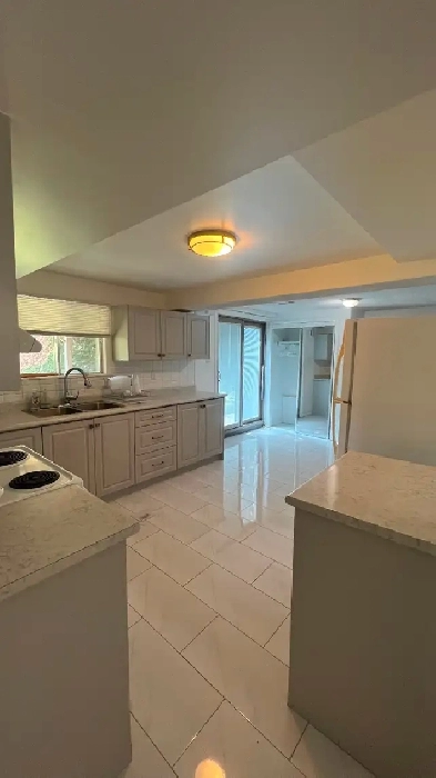 Two bedroom Hidden Gem in Scarborough! Image# 12
