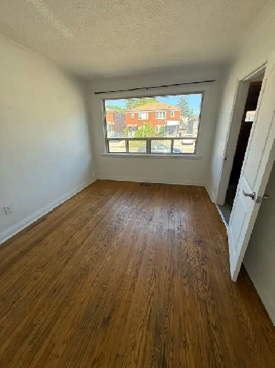 Private bedroom for rent Image# 3