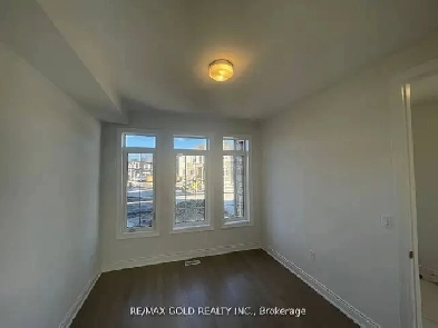 6 Bedroom House For Lease Near Castlemore Rd and Gore Rd Image# 5
