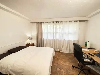(male) furnished Room 5 min Walk to Lawrence W Subway Station Image# 3