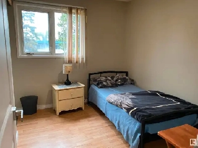 ROOM FOR RENT NEAR WEST EDMONTON MALL Image# 7