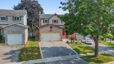 Inviting curb appeal to the backyard oasis! Image# 1