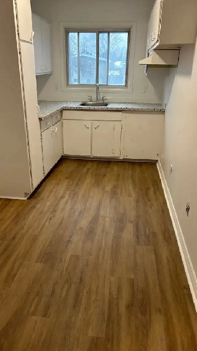 4 1/2 renovated on main floor Image# 3