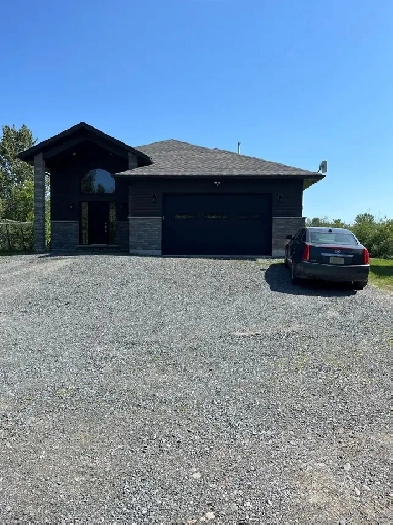 House for Sale in Azilda Built in 2018 Image# 1