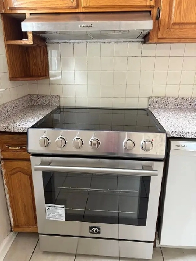 2-Bedroom House for Rent – $2750/Month Royal York/Bloor/Queenswa Image# 9