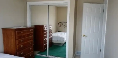 August 1st-For FEMALE: A BEAUTIFUL UPSTAIRS ROOM-Canyon Meadows Image# 7