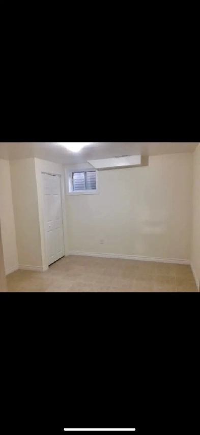 ROOM FOR RENT ( MARTINGROVE & STEELES) Image# 1