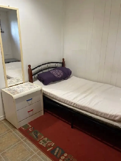 Room for rent in Newmarket close to Hospital Image# 1