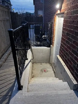 Students Welcome ! 2 Bedroom Basement In Stouffville Image# 3