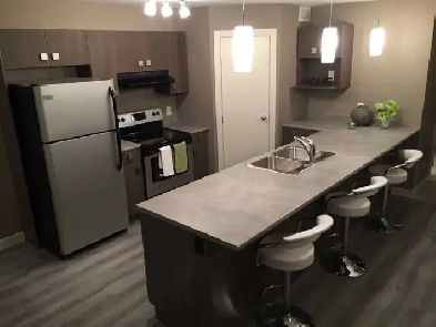 3 Bedroom Apartment Available in Steinbach! Move In Ready! Image# 2