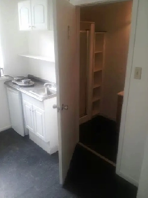 Bachelor apartment, all inclusive Available August or September Image# 2