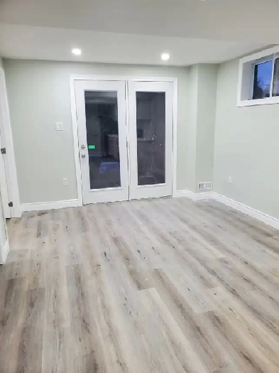 Bright, Spacious 2-Bedroom Walk-Out Basement – City Approved Image# 4