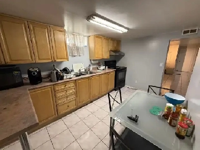 one bed room in Dufferin/steeles Image# 1