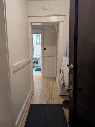 One Bedroom Apartment for Sublet/Assignment at Panama Court Image# 8