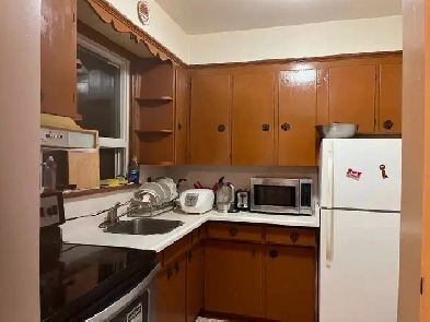 $900 Nice room for rent in Downtown of Toronto city . Image# 2
