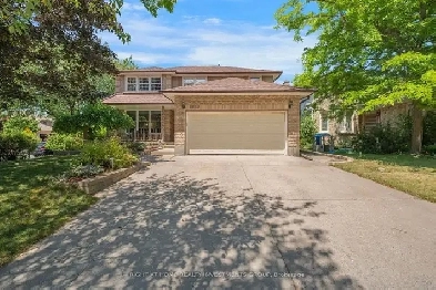 4 1 BDR & 4WSH Detached house for sale in Oshawa family area. Image# 1