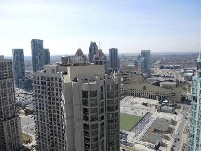 Condo 1 1 Close to Square One/Celebration Square Image# 7