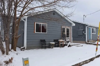 MEAFORD - Luxury 2 Bedroom Rental Image# 3
