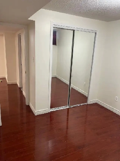 Room for rent in Markham for female. 850$ August 1st or Sep 1st Image# 4